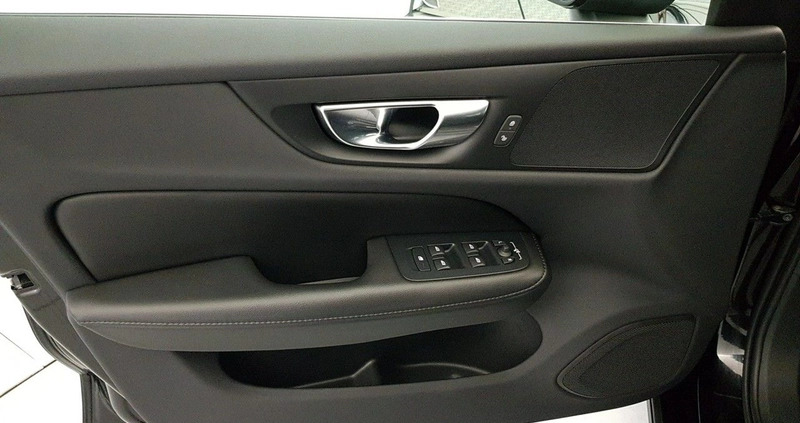 Volvo V60 cena 139900 przebieg: 42000, rok produkcji 2021 z Kolbuszowa małe 466